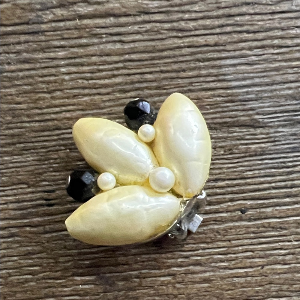 Chic Yellow and Black Pearl Earrings